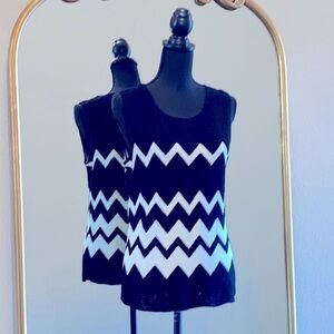 Jones New York Sleeveless Hand Knit Top Size M